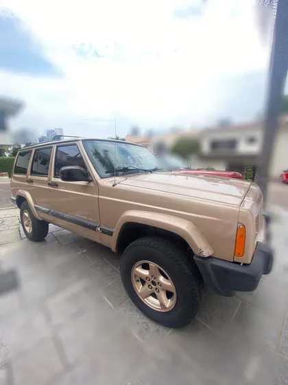 Jeep Cherokee Cherokee Sport 4x2 At