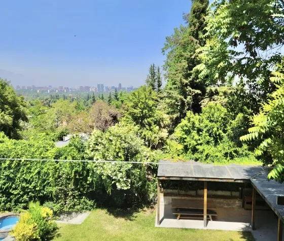 Casa Con Mucho Potencial En Santa Maria Manquehue, Vitacura
