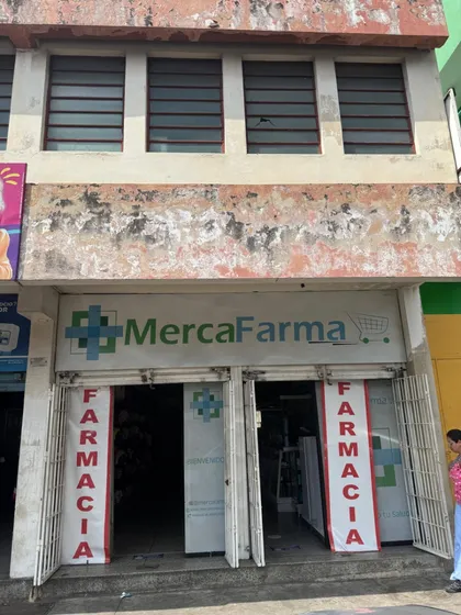 Fondo De Comercio De Farmacia En Venta En Av. Universidad De Naguanagua. Cod A 274417. 