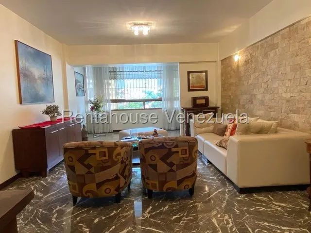Jg Cod Flex 25-23287 Se Vende Bello Actualizado  Y Espacioso Apartamento De 155 Mts 4 Habitaciones En El Marques Negociable
