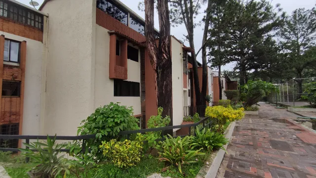Venta De Apartamento En San Antonio De Los Altos Urb. Rosalito Rz