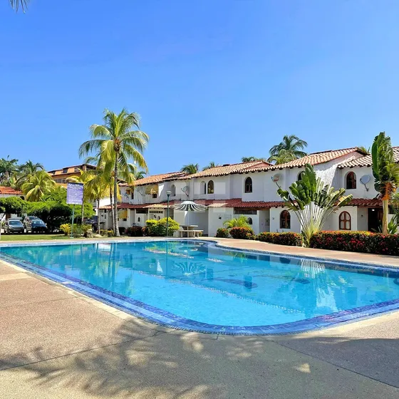 Villa Moderna Y Recién Remodelada En El Conjunto Residencial Puerto Principe De La Cuidad De Lechería.