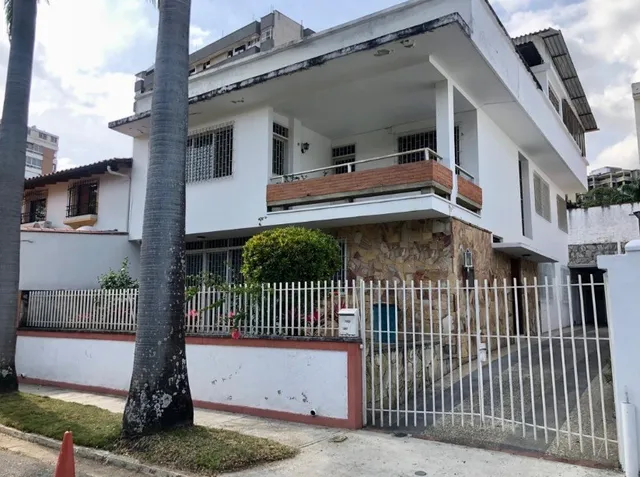¡¡¡ Oportunidad!!!: Hermosa Quinta En La Urb. Santa Fe Norte. Baruta: