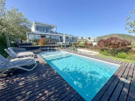 Casa Renovada En Costa Cachagua