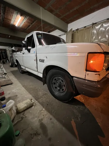 Ford F-100 3.6