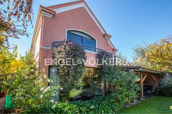 Casa En Venta - San Carlos De Apoquindo