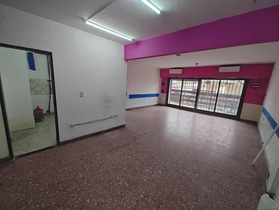 Salon Planta Alta En Alquiler En Centro De Laferrere