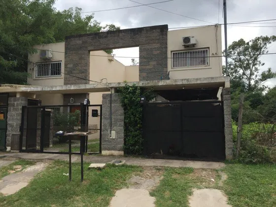 Duplex En Venta - 3 Dormitorios 2 Baños 1 Cochera - 126.58 Mts2 - Monte Grande