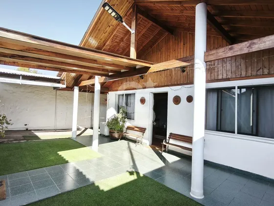 Casa Acogedora En Venta: Comodidad Y Tranquilidad.