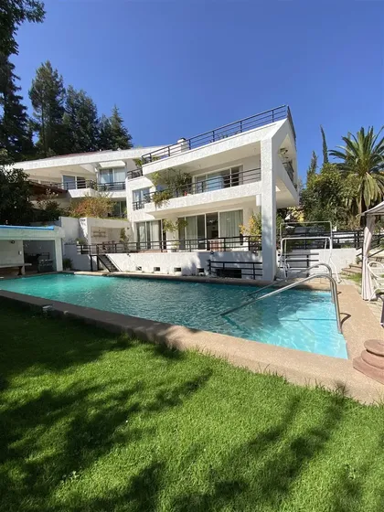 Casa Venta De 8 Dorm. Quinchamalí, Las Condes