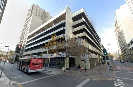 Estacionamiento En Santiago Centro Edificio Estacionamiento