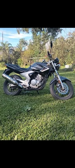 Hermosa Yamaha Ybr250 Pocoas Km Casi Nueva Zona Ezeza