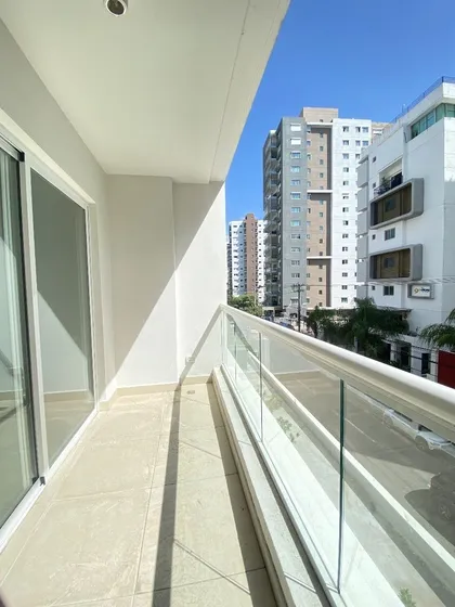 Nuevo ! Apartamento En Alquiler !  En Serralles , Prox. Al Parque !