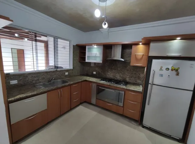 Luis V. Venta De Towhouse Resd San Diego Plaza Urb San Sur 57-63