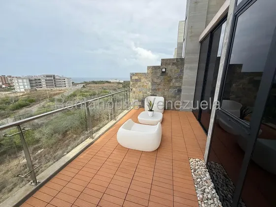 Dm Vende Hermoso Apartamento Duplex En Playa Moreno Isla De Margarita Venezuela