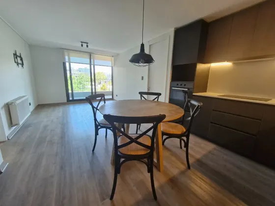 Arriendo De Departamento En Providencia. 2 Dormitorios, 2 B.