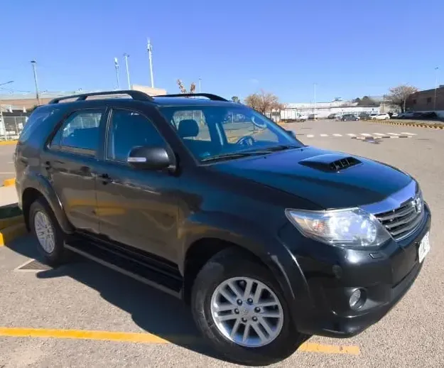 Toyota Hilux Sw4 3.0 Srv Cuero 171cv 4x4 5at - A4