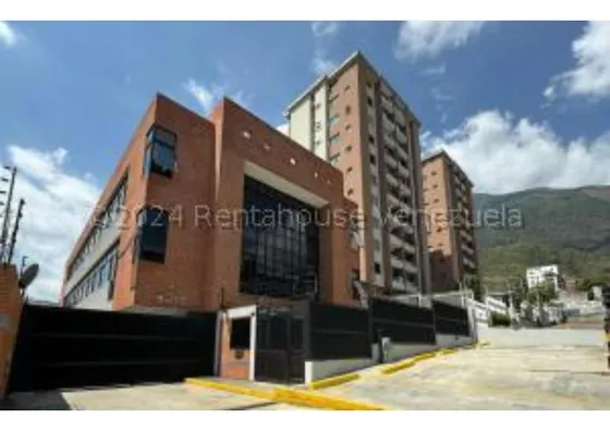  #24-18862   Moderno Edificio En Los Dos Caminos