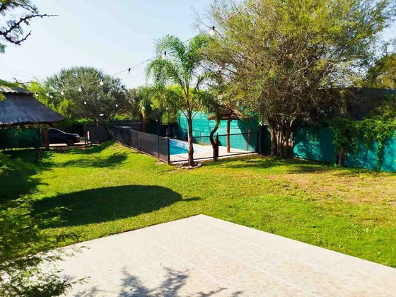 Casa C/ Muebles, Dos Dorm, Pileta Y Gran Patio-alq