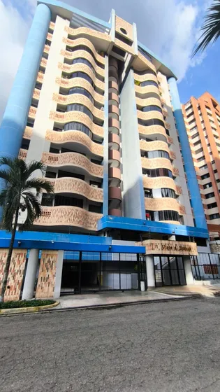 Alquiler Apartamento En El Bosque, Residencias Vista Al Bosque, Valencia. Amoblado.  Lm.p