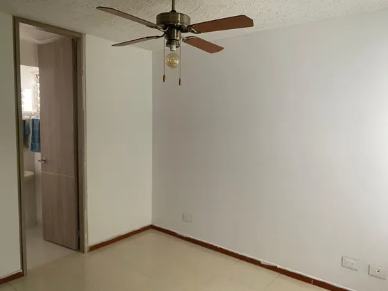 Alquiler De Habitación Para Mujer, Amoblada Barrio Caney