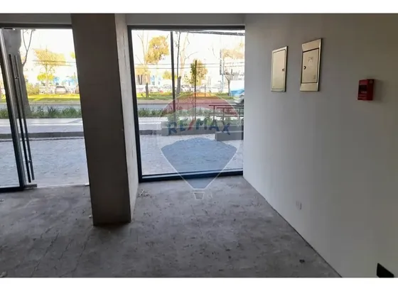Local Comercial En Arriendo Av. Las Condes