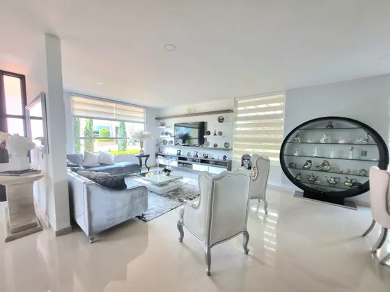 Hermosa Casa Tipo Americana