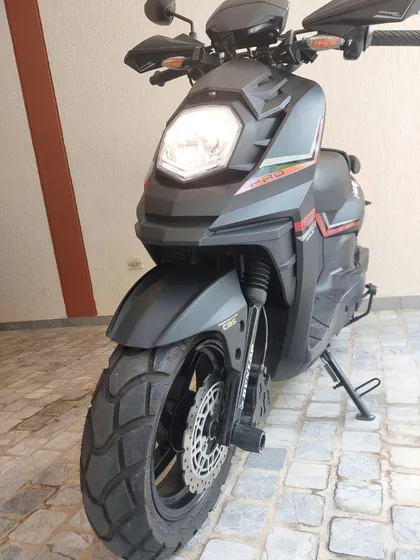 Vendo Moto En Excelente Estado (soat Y Tecno Vencidas)