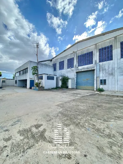 En Venta Galpón En La Carretera Nacional Vía San Juan Bautista, Sector El Espinal. 
