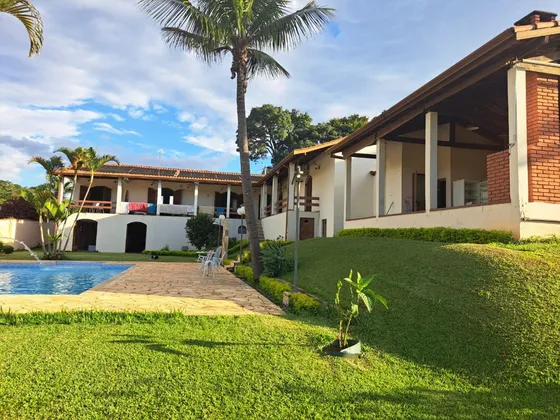 Linda Chácara Ao Lado Do Clube Do Porta Do Sol, Casa Toda Avarandada Com Muito Lazer