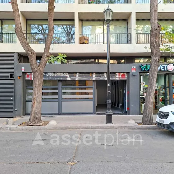 Local Espacioso En Zona De Alta Afluencia (174468)