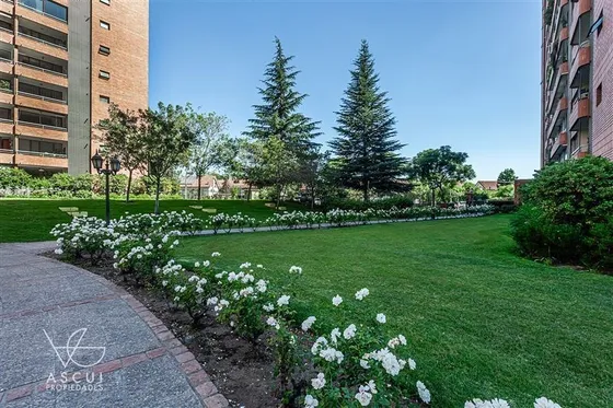 Departamento En Venta De 3 Dorm. En Vitacura