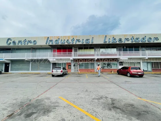 Venta Oficina Excepcional, Ubicada En El Corazón De La Zona Comercial Avenida Libertador De Barquisimeto Gabriela C
