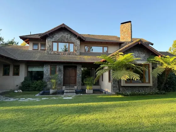 Venta De Casa En Condominio Las Mercedes, Requínoa