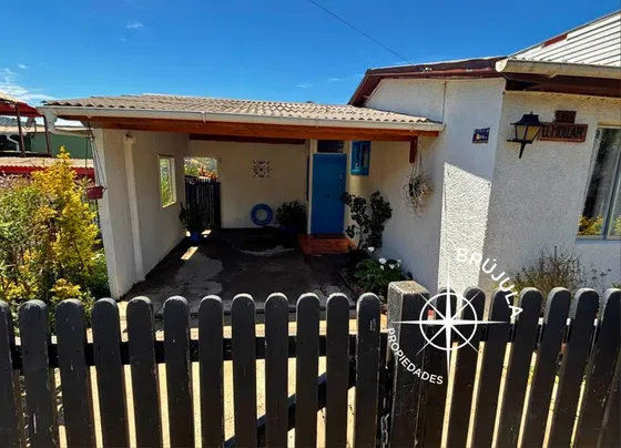 Se Vende Solida Casa En Cachagua