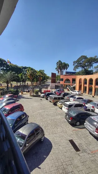 Baja De Precio! Alquilo Local/oficina En Mezzanina De Torre Movilnet. Canon Incluye Condominio. Gg