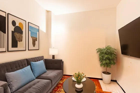 Departamento 2 Ambientes Con Patio En Villa Crespo: Luz, Confort Y Ubicación
