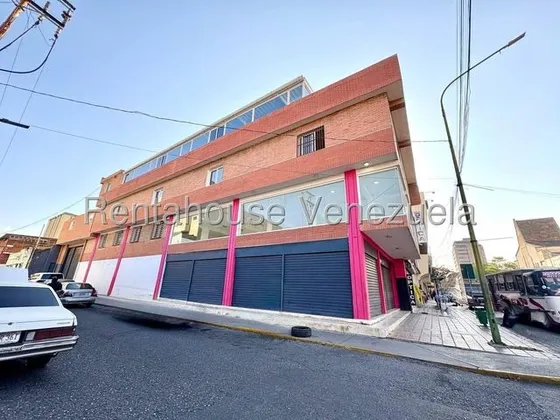 Edificio Comercial En Alquiler En Barquisimeto Crr 19 Con Gran Potencial  Tiene 1.073m2 Y Todos Los Servicios Básicos Cod 25 16276 Soy Gabi Irastorza Comunícate!                                       