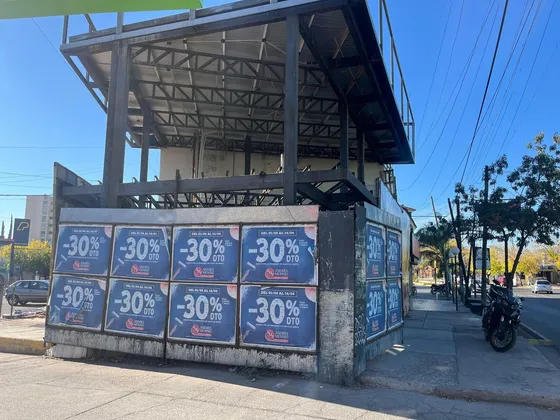 Alquiler Gran Local Comercial, Excelente Ubicación