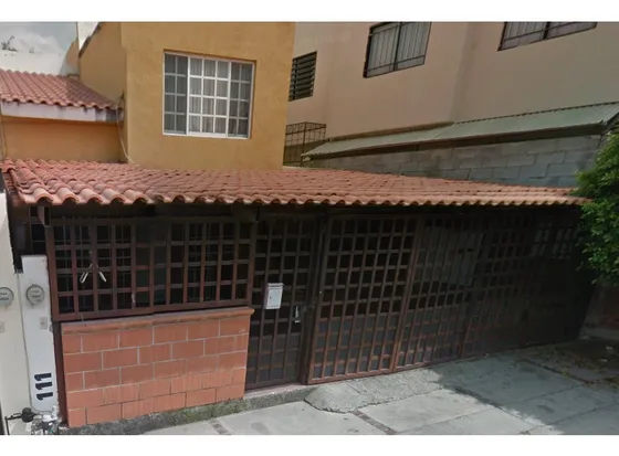 Casa A La Venta En Real De Los Naranjos, Leon, Guanajuato, Remate Adjudicado