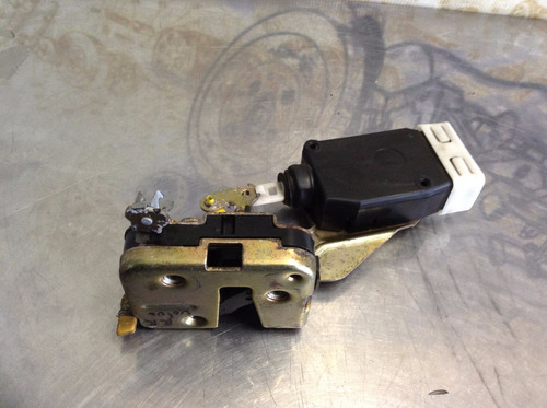 Chapa De Puerta Trasera Derecha Volvo S40 Mod: 00-04