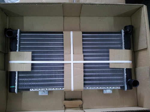 Imagen 2 de 5 de Radiador Renault 12 Nafta Motor 1.6 Del 87 En Adel El Mejor!