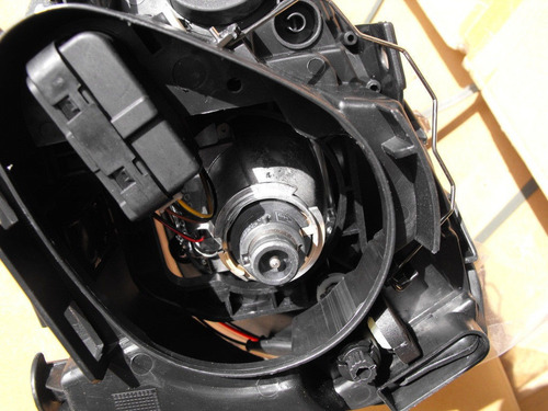 Bombillo Hid D4s Toyota Corolla Fortuner 5000k