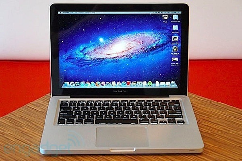 Macbook Pro 13.3 Core I5 - 4 Ram   Mind 2012