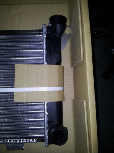 Imagen 3 de 5 de Radiador Renault 12 Nafta Motor 1.6 Del 87 En Adel El Mejor!