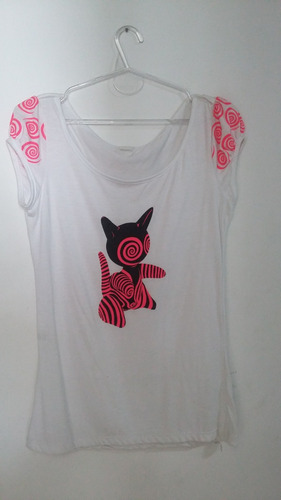 Remera Estampada De La Marca Materia Original Diseño
