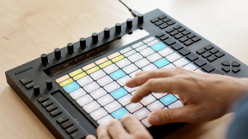 Controlador Midi Akai Ableton Push 1 C/ Ableton Live 9 Suite