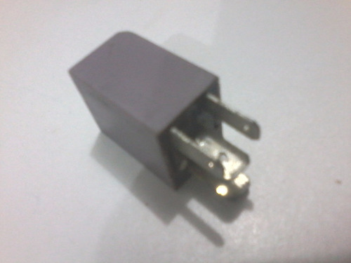 Imagem 2 de 2 de Krros - Rele Acessórios Farol De Milha 93226612 Gm Corsa