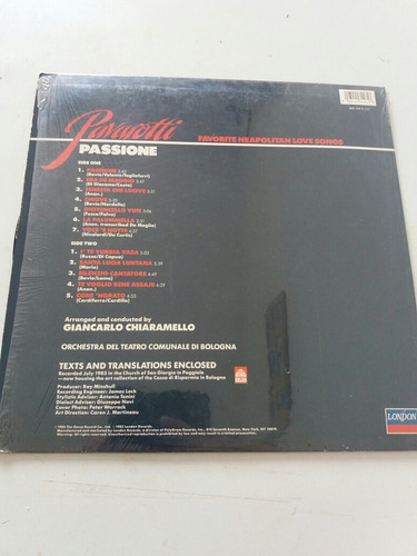 Imagem 2 de 3 de Lp Pavarotti Passione Importado Com Encarte - Impecável