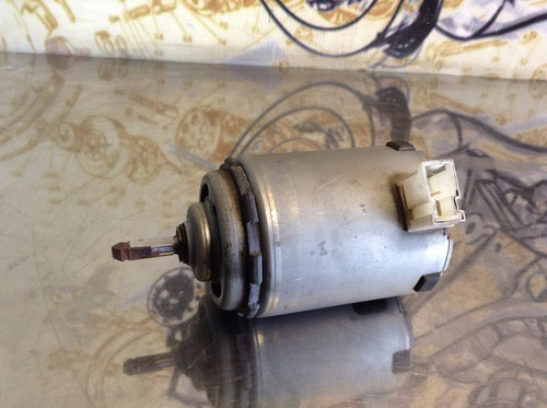 Motor De Motoventilador Nissan Tiida Mod 08-10 Original